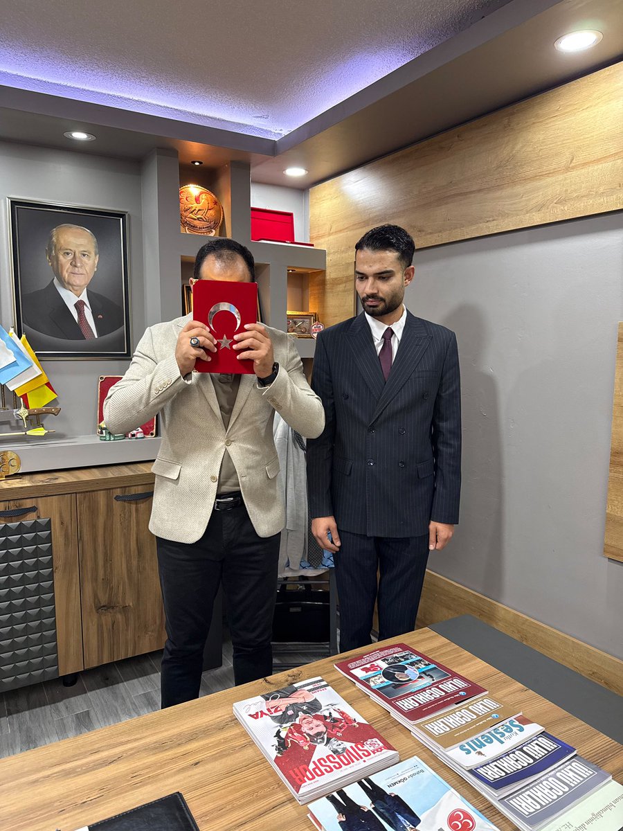 svsulkuocaklari's tweet photo. İl Başkanımız Sn. Bahadır GÖKMEN’in takdirleriyle Sn. Hakan KAVAK İl Sekreteri olarak atanmıştır. Yeni görevinde başarılar dileriz. https://t.co/OXiYfJBlkw