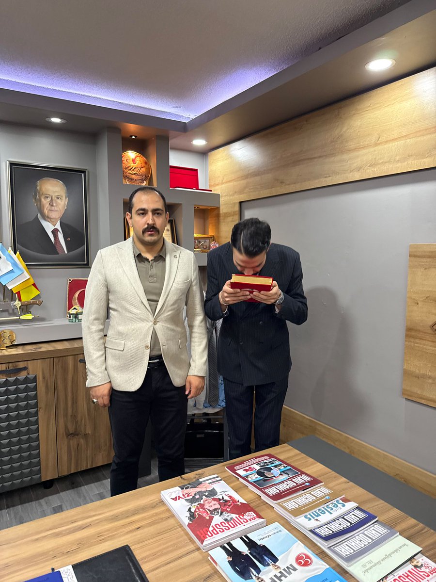 svsulkuocaklari's tweet photo. İl Başkanımız Sn. Bahadır GÖKMEN’in takdirleriyle Sn. Hakan KAVAK İl Sekreteri olarak atanmıştır. Yeni görevinde başarılar dileriz. https://t.co/OXiYfJBlkw