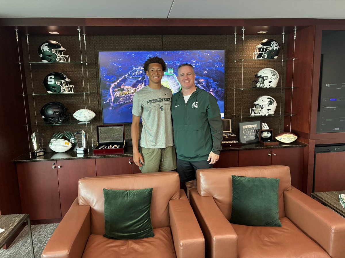 C_Robinson247's tweet photo. 2028 4⭐️ QB Brayden Tillman had a strong weekend with Michigan State, visiting for the Nebraska game after MSU coaches watched him Friday night.

“The whole staff … made me feel like a priority.”(VIP) https://t.co/Yb14VAk1sD https://t.co/uVM60cOJ4C