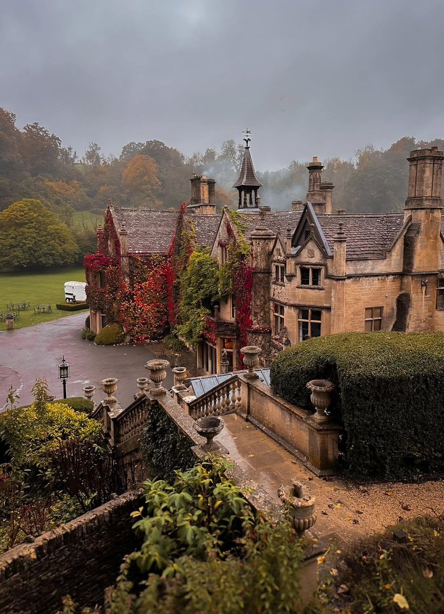 naturebeauty760's tweet photo. Autumn in Cotswolds, England 🏴󠁧󠁢󠁥󠁮󠁧󠁿 https://t.co/csnB5C09HO