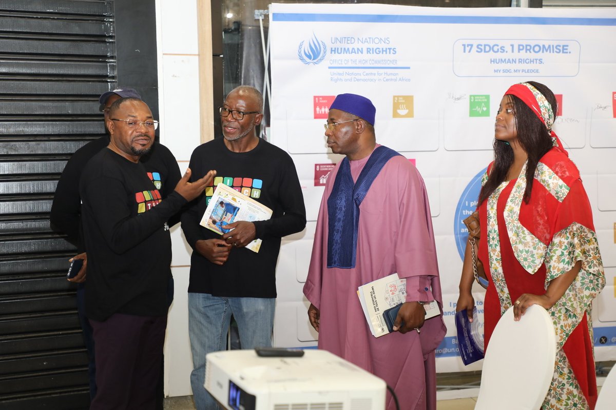 UN_Cameroon's tweet photo. As part of #SDGWeekOfAction, the UN Human Rights Office for Central Africa engaged young people at #PlaYce, Yaoundé, on Friday through an educational outreach on human rights and the SDGs—empowering youth to be active partners in advancing sustainable development. #YouthForSDGs https://t.co/XhCq2eclxx