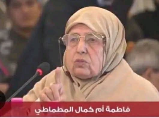 ChemenguiL95520's tweet photo. رحمة الله عليك يا أمنا فماذا بينك وبين الله حتى يترحم عليك كل إنسان و ماذا بينهم وبين الشيطان حتى يلعنهم الناس جميعا ! أم كمال المطماطي المهندس الذي عذب في زمن بن علي حتى الموت و ضلت هذه الأم تبحث عن الحقيقة التي أخفاها النظام و يوهمها أنه على قيد الحياة و هو مقتول جراء التعذيب https://t.co/9W4mu1oUKO