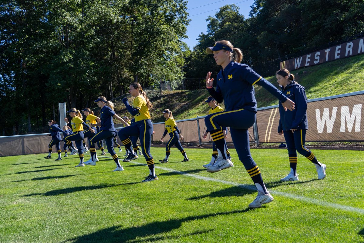 umichsoftball's tweet photo. Let’s play ball! 🥎

#GoBlue https://t.co/FEaqrk9qmB