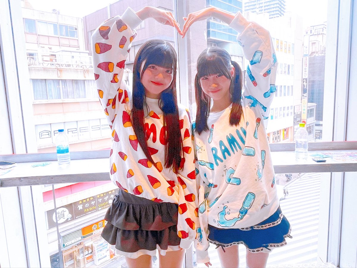 Cha0Lu's tweet photo. 焼き芋に合う飲み物は牛乳しかないと思ってたけど、ラムネもいいじゃない。

夏の終わリと
秋の始まリfeel so good.

#昨日の晩御飯 、てか一昨日か https://t.co/As77XvhZIl