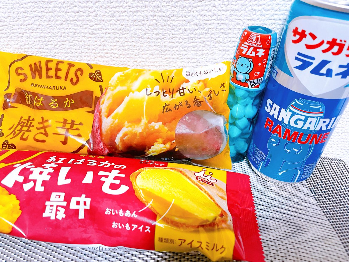 Cha0Lu's tweet photo. 焼き芋に合う飲み物は牛乳しかないと思ってたけど、ラムネもいいじゃない。

夏の終わリと
秋の始まリfeel so good.

#昨日の晩御飯 、てか一昨日か https://t.co/As77XvhZIl