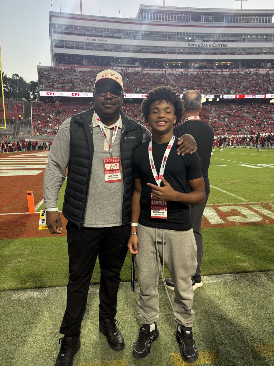 Bashh1k's tweet photo. I had a great time visiting @PackFootball yesterday. Thank you @CoachJud_21 &amp; @CoachAlexFaulk for the invite. @PantherCreekFB @drebrown35 https://t.co/hw8DYEwi05