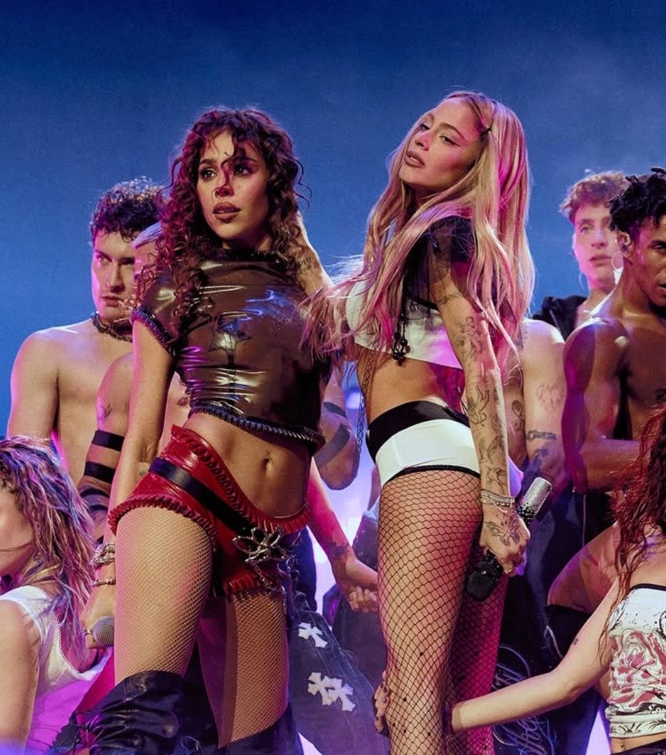 dannslali's tweet photo. que viva el pop, que vivan las mujeres https://t.co/prcj2bT5Qu