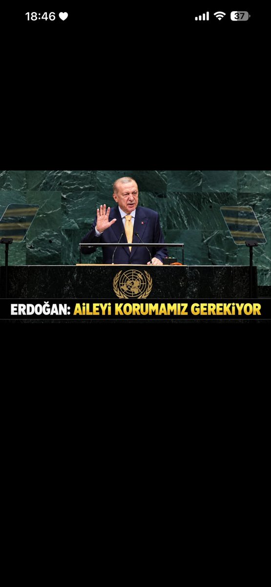 bbusracc's tweet photo. Sayın Emine Erdoğan Hanımefendi; bir annenin evladına duyduğu sevginin ve şefkatin tarif edilemeyeceğini biliyoruz. Aile birliği, sağlık ve engellilik gibi geçerli mazeretleri bulunan öğretmenlerimizin ailelerinden ayrı kalmaması için sesimizi duyurmanıza ve İL EMRİ beklentimizin ilgili mercilere ulaşmasına destek olmanızı rica ediyoruz. @tcbestepe @tcmeb @tcailesosyal @iletisim @mebpgm #AileninSesiCumhurunReisi