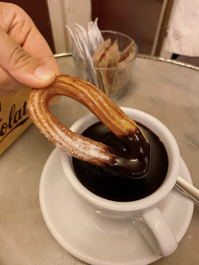 Cieragze's tweet photo. Café con churros recién hechos! Un desayuno dulce que me alegra la maana. ， https://t.co/xAYbE5Ar5B