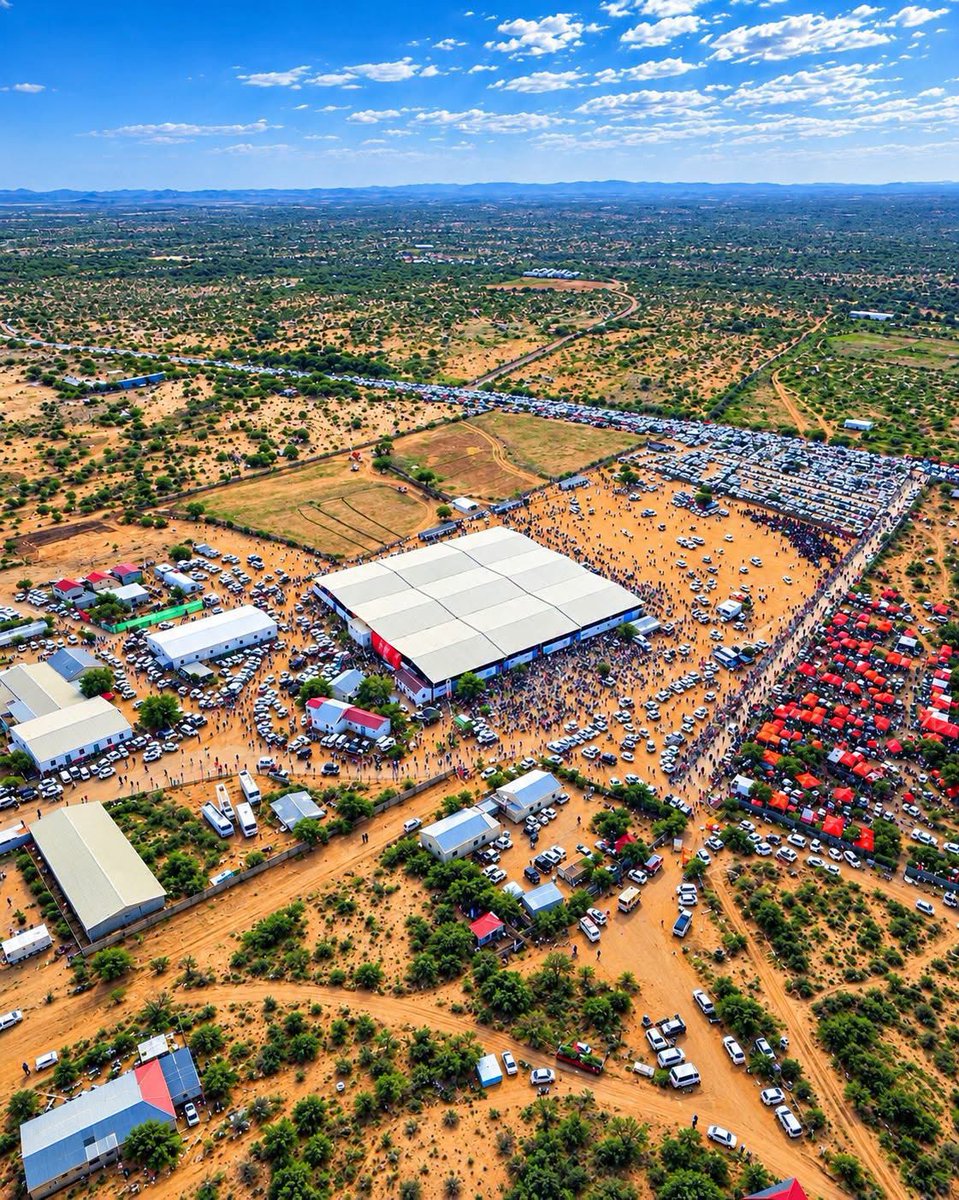 Kadarnouh's tweet photo. The Annual Islamic Gathering has concluded in Hargeisa, bringing together more than 150,000 people from across Somaliland, neighboring countries and around the world. #Somaliland https://t.co/NUOVAgU8P8