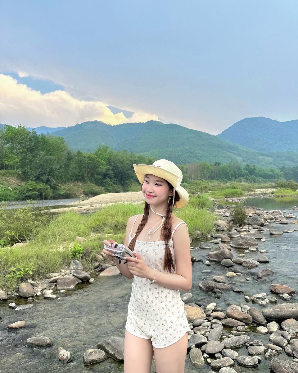 mlkbandi's tweet photo. 過ぎ去った時間を振り返るたびに、少しだけ大人になった気がする。本当そう思う。 💯
SiW https://t.co/nyREGUSTV3