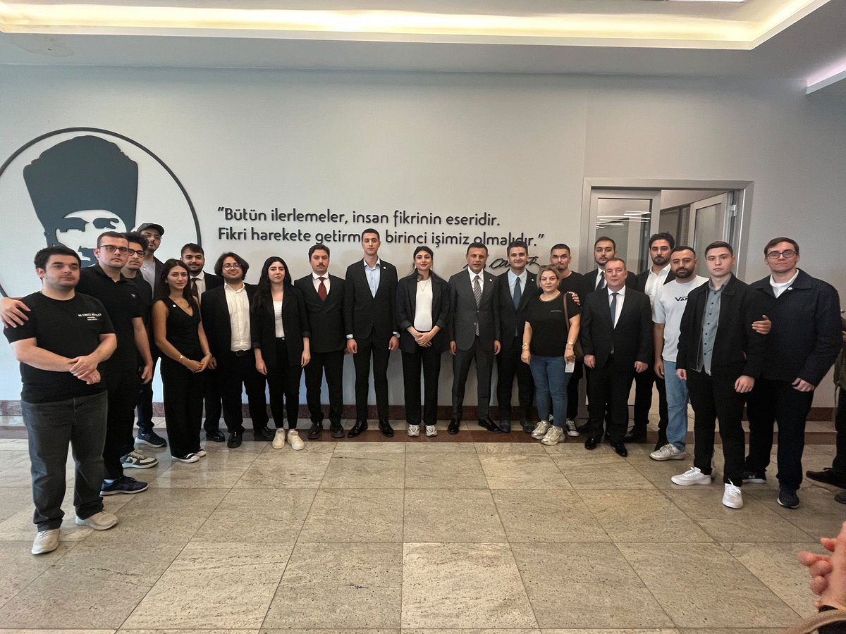sametyasar34's tweet photo. Milletimizin kurduğu Yeni Partimizin Bahçelievler 1. Olağan İlçe Kongresini gerçekleştirdik.

Kongremizde yapılan İlçe Başkanı ön seçimi neticesinde üyelerimizin oyuyla göreve seçilen Kurucu İlçe Başkanımız Av. Danış Akpolat’ı tebrik eder, görevinde başarılar dilerim. https://t.co/2WiR47Da8X