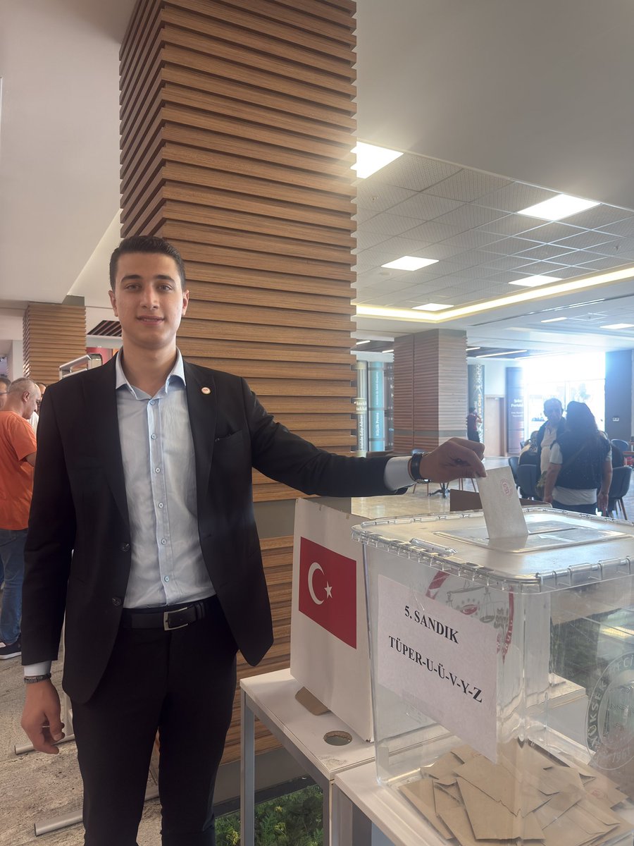 sametyasar34's tweet photo. Milletimizin kurduğu Yeni Partimizin Bahçelievler 1. Olağan İlçe Kongresini gerçekleştirdik.

Kongremizde yapılan İlçe Başkanı ön seçimi neticesinde üyelerimizin oyuyla göreve seçilen Kurucu İlçe Başkanımız Av. Danış Akpolat’ı tebrik eder, görevinde başarılar dilerim. https://t.co/2WiR47Da8X