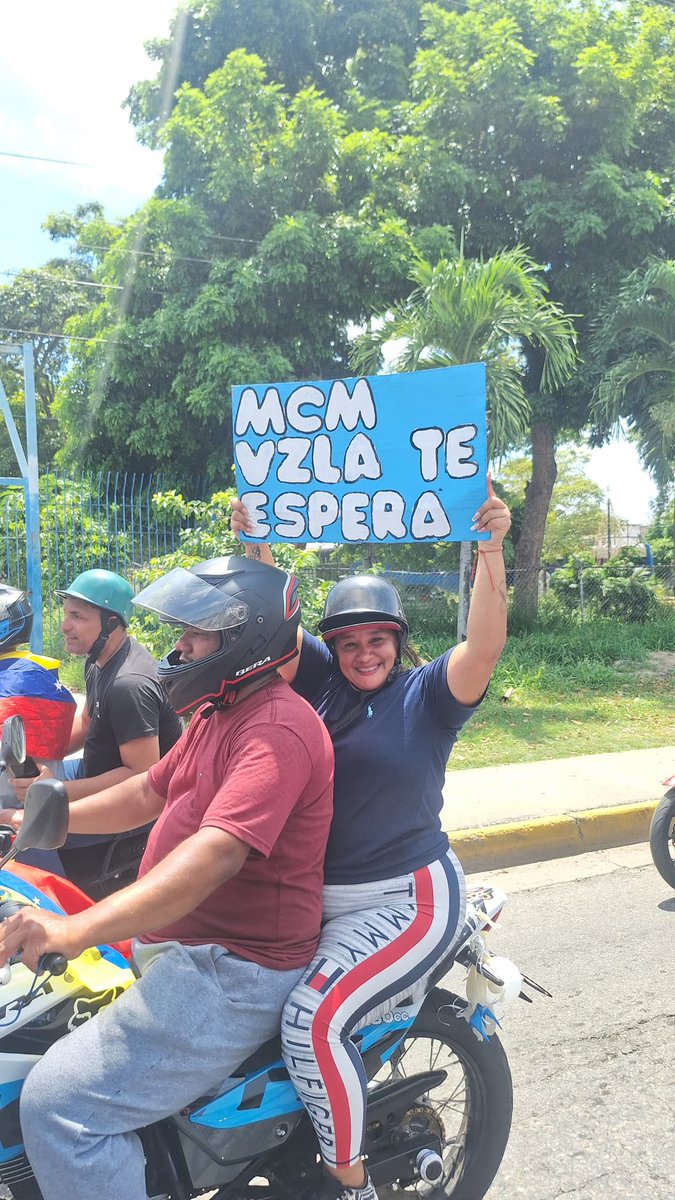 VenEsVenezuela's tweet photo. Venezuela entera te espera para seguir trabajando por la libertad 🇻🇪

Estamos contigo #HastaElFinal @MariaCorinaYA 🇻🇪 https://t.co/qX5AuNnThF