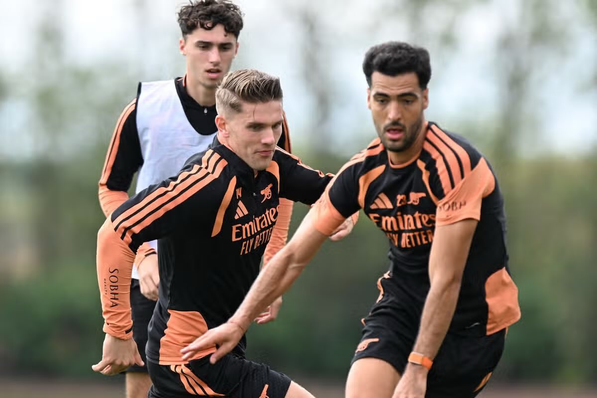 Arsenalnewschan's tweet photo. Which player would YOU have MORE confidence in to start as ST for #Arsenal right now?! 🤔 ⚽️ 

RT for Gyökeres 🇸🇪                 Like for Merino 🇪🇸 https://t.co/ltWSCTiq5y