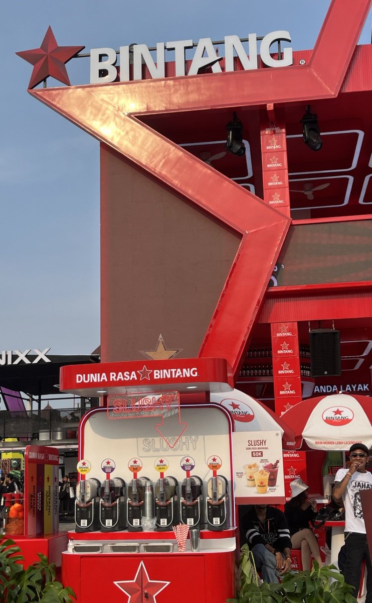 abrakadaj_'s tweet photo. Jangan lupa mampir ke Bar Sinar guys! Wajib cobain keseruan Press and Win 1952-nya 👀 penasarannn #BINTANGxPestapora https://t.co/Mo7MNxMbqz