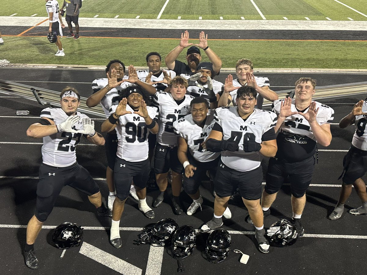 Creede_Stafford's tweet photo. Check out my highlights against Aledo! #AGTG #GRIND @CoachPeschka @Coach_Muller @CoachEvans57 @CoachCagle13 @OJSinclair @Martin_Football @CoachRolfee11 @AbrahStaff1334 @cam_p53 @CoachJSanders12 @CamSanders14 GREAT WIN LETS KEEP IT ROLLING #blackteam https://t.co/madHueCtGQ