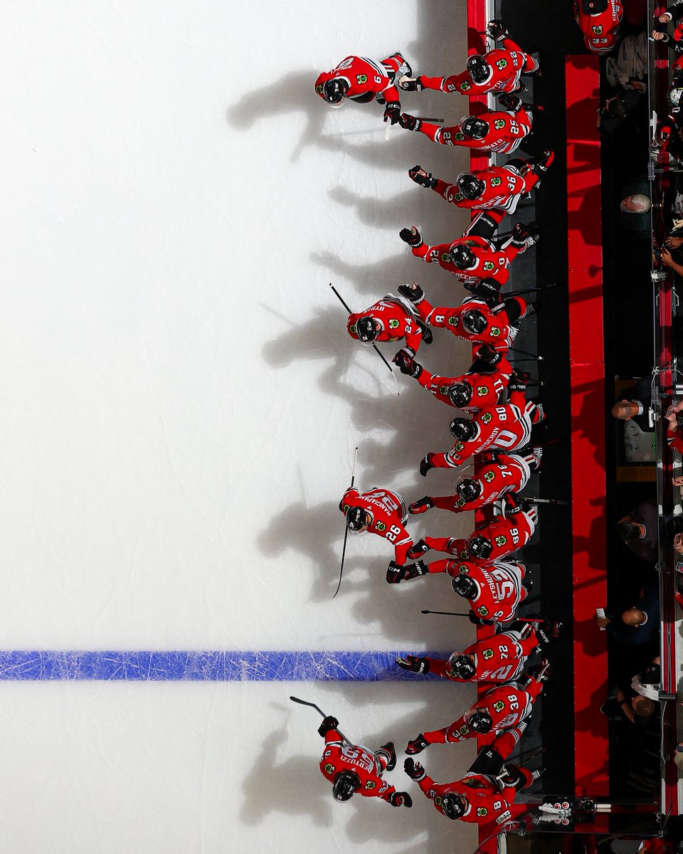 NHLBlackhawks's tweet photo. rt if you’re ready for the season ❤️ https://t.co/tL44PStvse