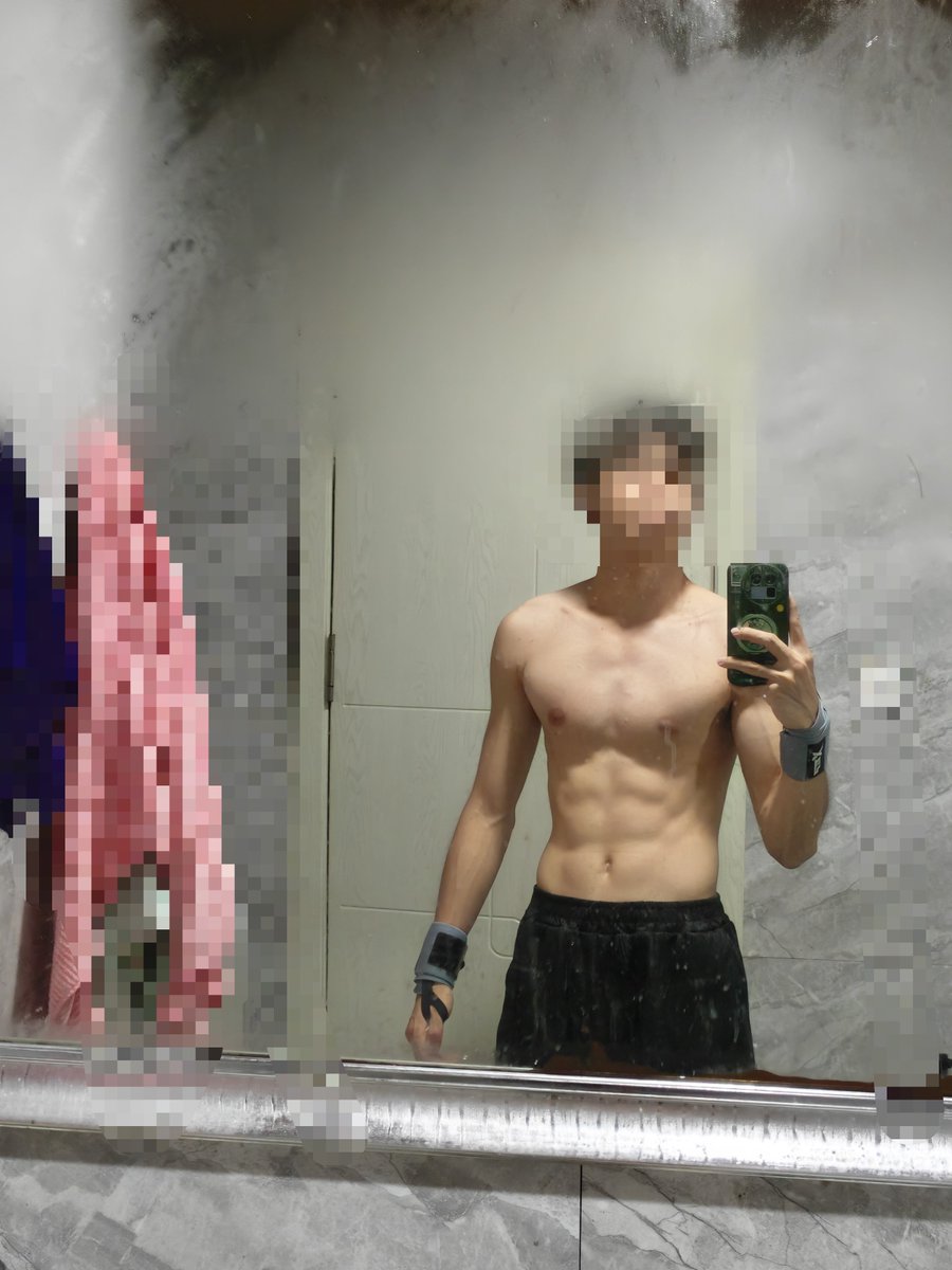 yyyyyy58942's tweet photo. 我只是想来这里发点色图然后勾引一个好壮熊对象而已。#喜壮熊 #喜熊 #猴 https://t.co/BgQLdbx0gX