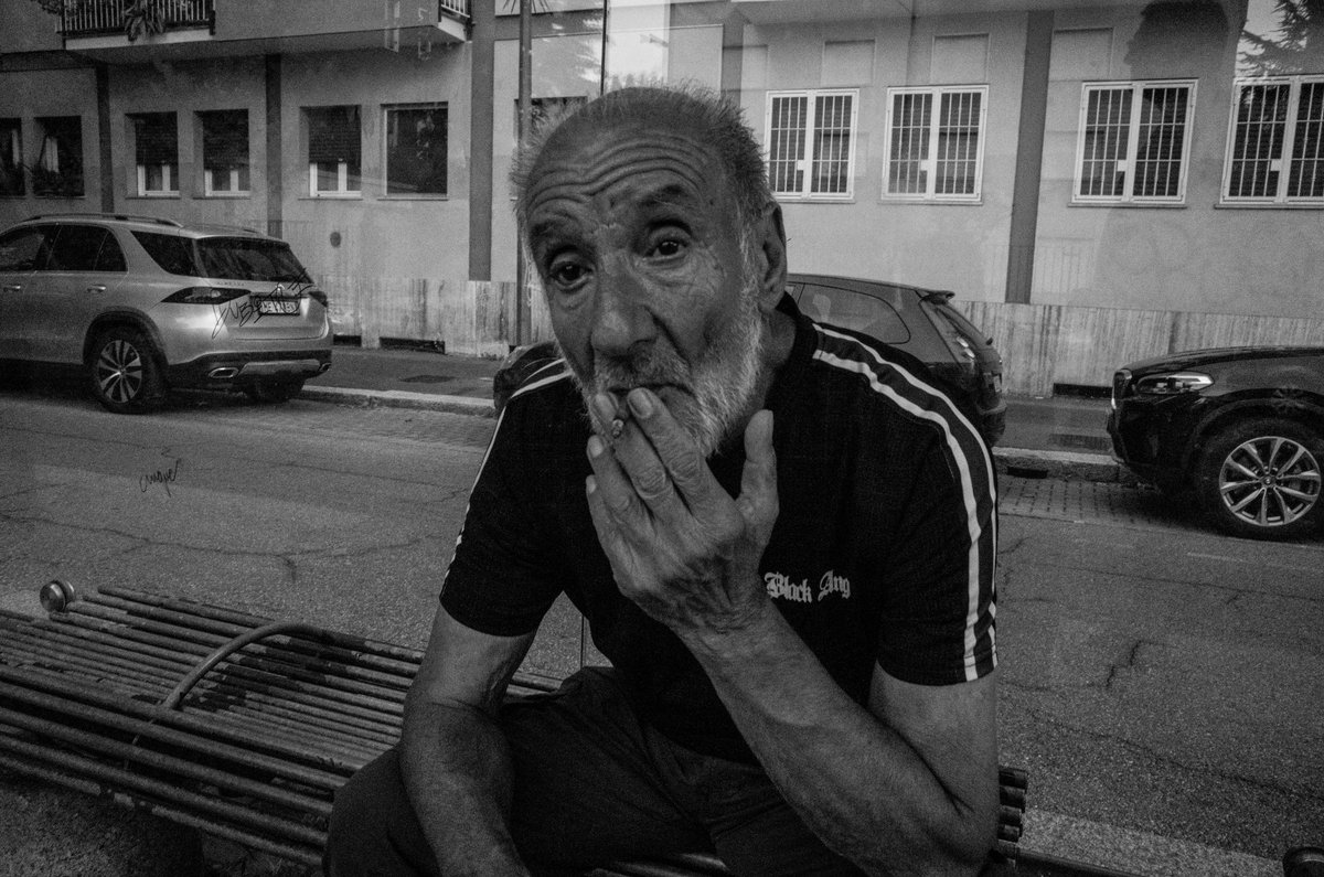 paddocks02's tweet photo. Waiting for the tram Milan #streetphoto_bnw #streetphoto_bnw #street_city #street_perfection #street_captures #street_focus_on #street_people #street_candid #streets_unseen #street_storytelling #candidphoto #citylife #photo #photographer #moodoftheday https://t.co/qIMsE2emEe