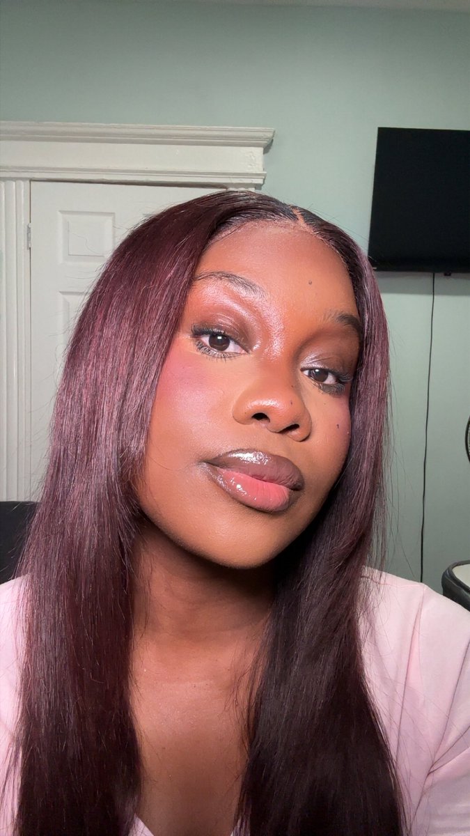 BritanyaSmith3's tweet photo. Most recent make up looks https://t.co/kAXrFaTJfH