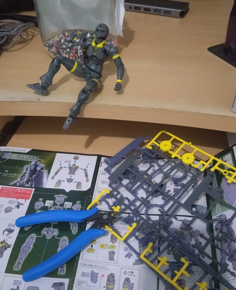 k___amb's tweet photo. I missed building model kits https://t.co/XHoQmPmxAt