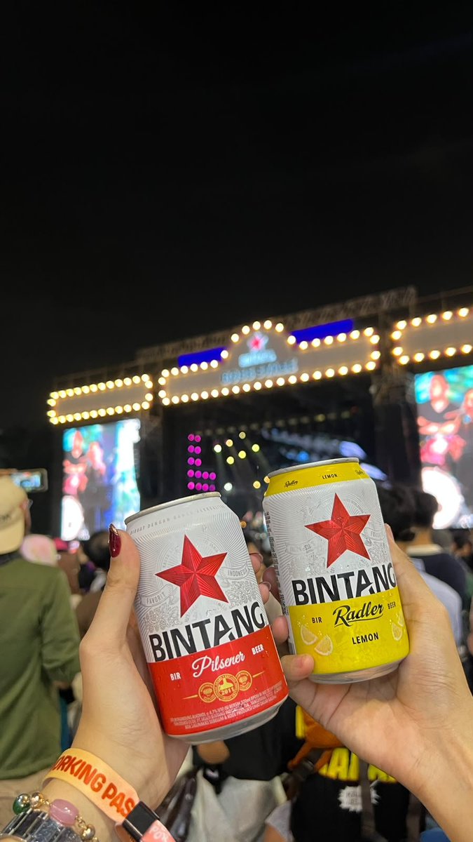 abrakadaj_'s tweet photo. Dapet rasa seger lemon dari Radler pas lagi asik-asiknya di Pestapora, combo paling mantap! 😮‍💨🔥 #BINTANGxPestapora https://t.co/EudE4rIB0p