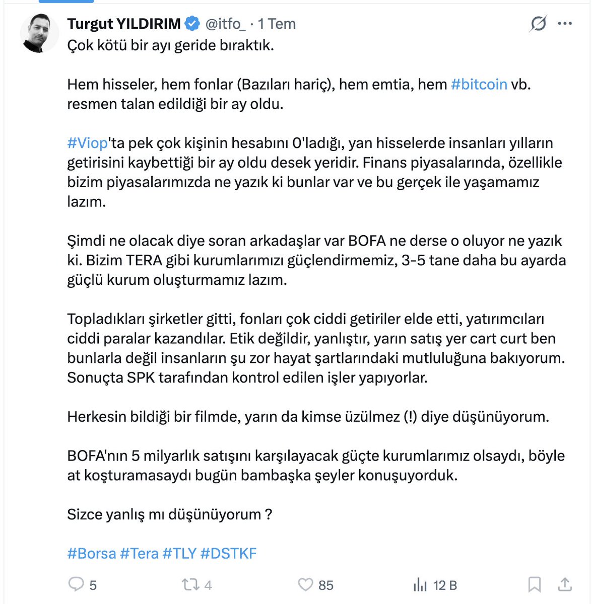 alpertungaakkus's tweet photo. Zamanında Habertürk’e verdiği röportaja baktım; bu arkadaşın asıl mesleği itfaiyecilikmiş. 

Olabilir. 

Hızlı bir kariyer değişimi yaşamış.

Sonra finans piyasalarında yorum yapmaya başlamış, ciddi bir takipçi kitlesine de ulaşmış. 27 Nisan 2024’te de çıkıp, “Bizim TERA gibi kurumlarımızı güçlendirmemiz, 3-5 tane daha bu ayarda güçlü kurum oluşturmamız lazım” diye yazmış. @itfo_ Bugün hâlâ aynı fikirde misiniz; TERA gibi kurumların güçlendirilmesi gerektiğini düşünüyor musunuz?

Bugün gelinen noktada TERA fonlarında yaşananlar nedeniyle bir sürü yatırımcı mağdur olmuş durumda. Eski tweetlerin çoğu silinmiş ama bu kalmış.

Ekran görüntüsünü bırakayım; birazdan bunu da siler. 😄

#tera #fon #FONMAĞDURLARI #Borsaİstanbul