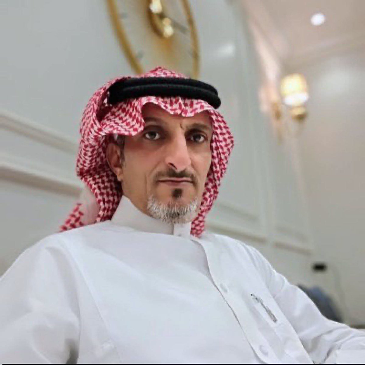 hnon1999's tweet photo. نفير العليمي و"شرعية الفنادق" ما أثمر إلا إغلاق حساب سعد العمري! 😁😂 سنوات وهو يطبل للجنة الخاصة ويحارب الانتقالي والرئيس الزبيدي والإمارات، ولما قال كلمة حق وانتقد الفساد وطالبهم بالعودة للوطن.. طار حسابه في ثواني!

#نفير_حكومه_الفنادق https://t.co/S23mq7Bjqd