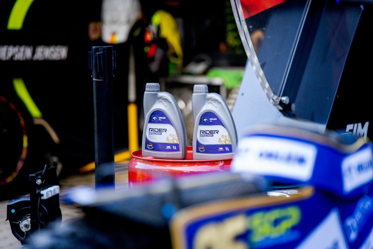 zmarzlik95's tweet photo. Toruń i ostatnie emocje sezonu SGP w obiektywie.
📸 Tomasz Przybylski
#BZ95 #ZmarzlikTeam #orlen #orlenoil #orlendlaciebie #verva #orlenteam #4F
@GrupaORLEN @TeamORLEN https://t.co/fGDOiFTmI1