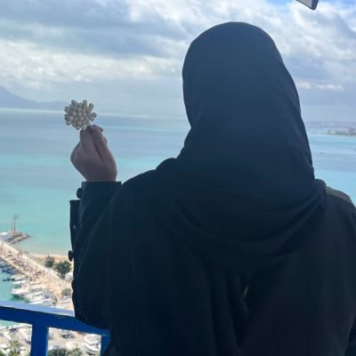 TahaniFaha's tweet photo. #النقاب_باقي_ويتمدد  اغرسوا في نفوس بناتكم ونسائكم أن الحجاب فرض إلهي، وأن العفاف شرف، وأن الحياء رأس الأخلاق، وأن الإسلام صان عِرضهن ورفعهن إلى مقام الدرر الغالية. وأوضحوا لهن أن نزع الستر خطيئة، وأن التبرج باب شر." https://t.co/xrKAghqpD7