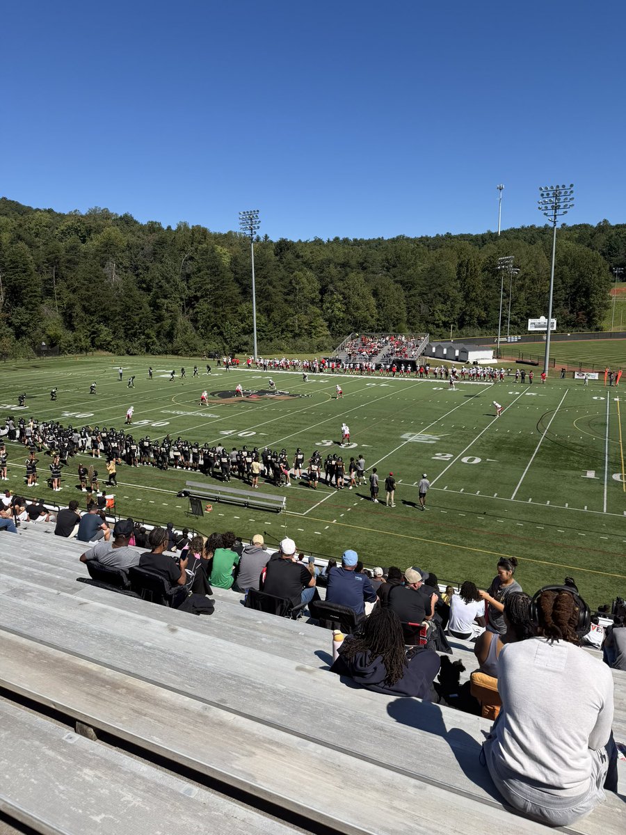 anderson_mombo's tweet photo. Had an amazing Day at @FerrumFootball Game day got a tour and seen the Black Cat Walk ready to be back again!
@MJohnsonKHS @TrenchesElite @recruitkhsfb @coachzip2 @CoachDargan @CoachMcRae77 @CoachMatt_NCCU @gray_reed77 @Coach_Ford63 @coacher_Hut https://t.co/t1LnFtvzCB