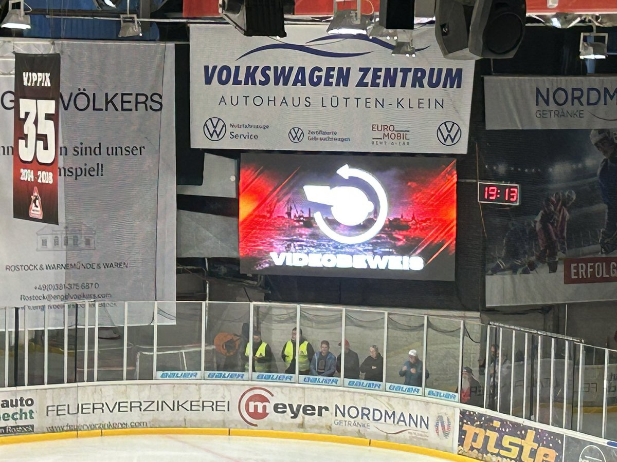 Arnet1976's tweet photo. Rec Piranhas gegen herner ev 2:1 nach drittel eins - Tore Stelzmann und E. Öhrvall https://t.co/ySOs9bF4UA