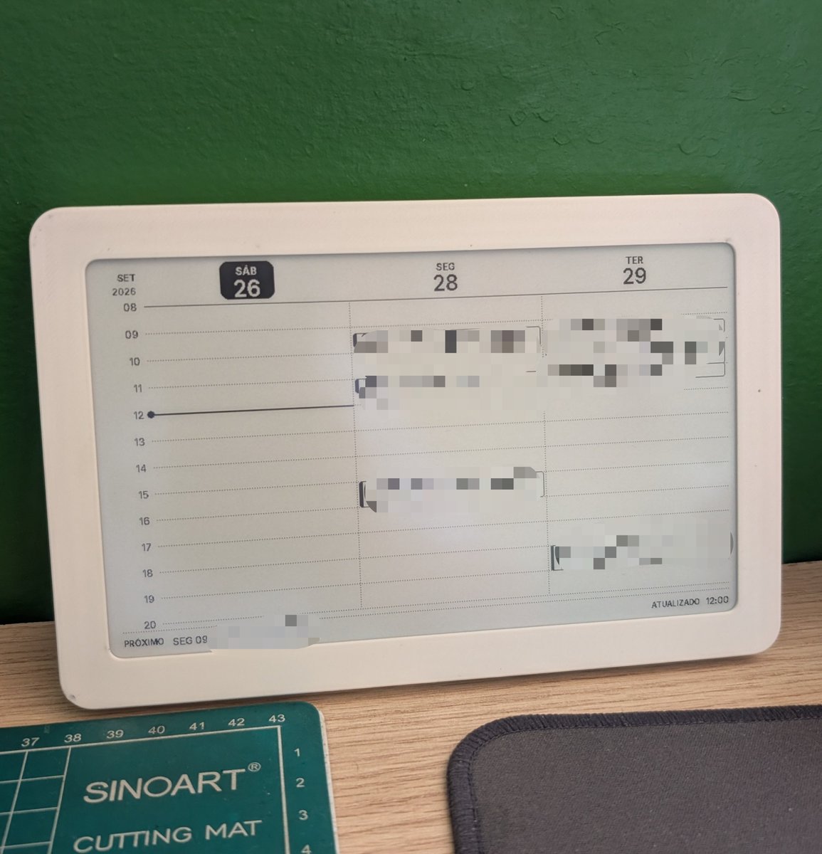 ovitormafra's tweet photo. Não entendo como o movimento maker n faz mais o barulho que fazia antigamente. Hoje em dia é possível comprar componentes da China, recebê-los em 7 dias, jogar td no Claude, escrever seu firmware, modelar um case 3d, subir um servidor e personalizar td para as suas necessidades https://t.co/Fj8uw4rfk4