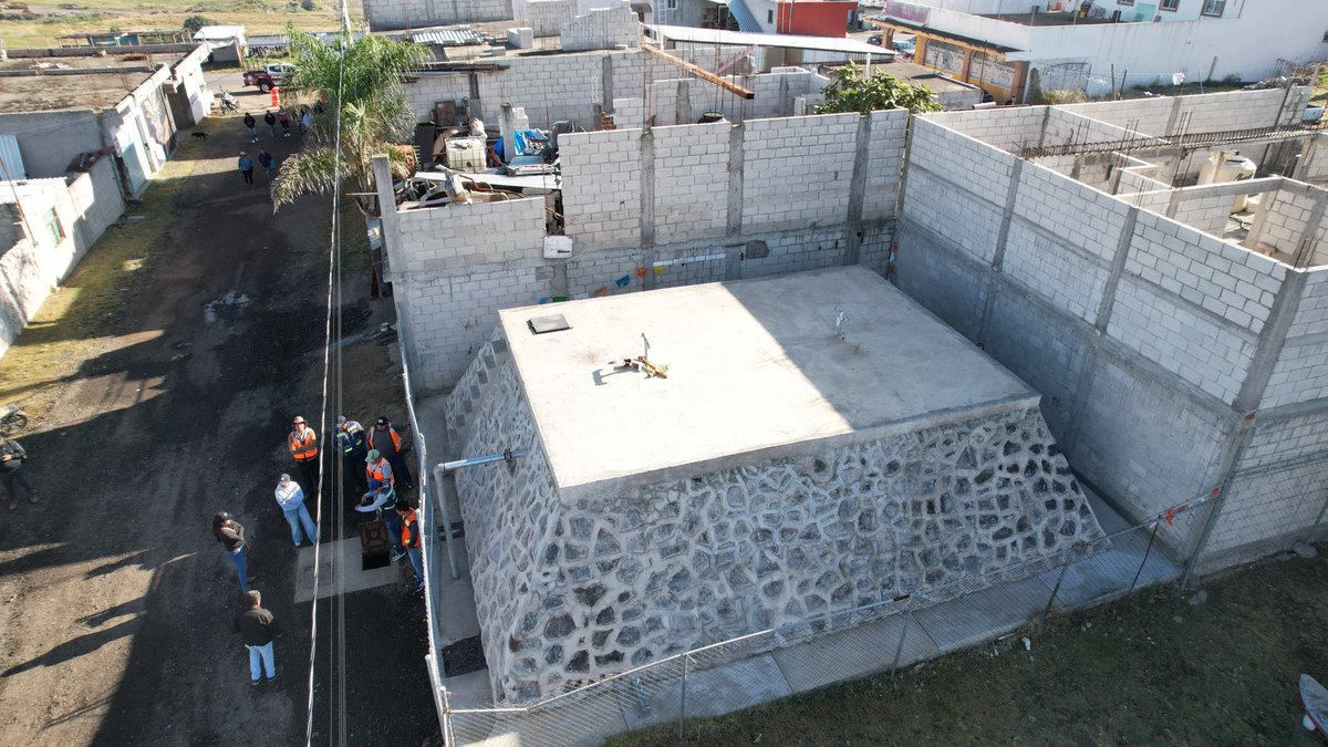 AytoOcoyucan's tweet photo. 💧🏗️ ¡Seguimos construyendo el Progreso de Ocoyucan!

Inauguramos la primera etapa de la construcción de la red de distribución de agua potable en la colonia Tlacaélel. 🤝✨
Una obra que representa el avance de nuestras comunidades 💙

#Ocoyucan #Tlacaélel #AguaPotable #Progreso https://t.co/KU1fQyMF5I