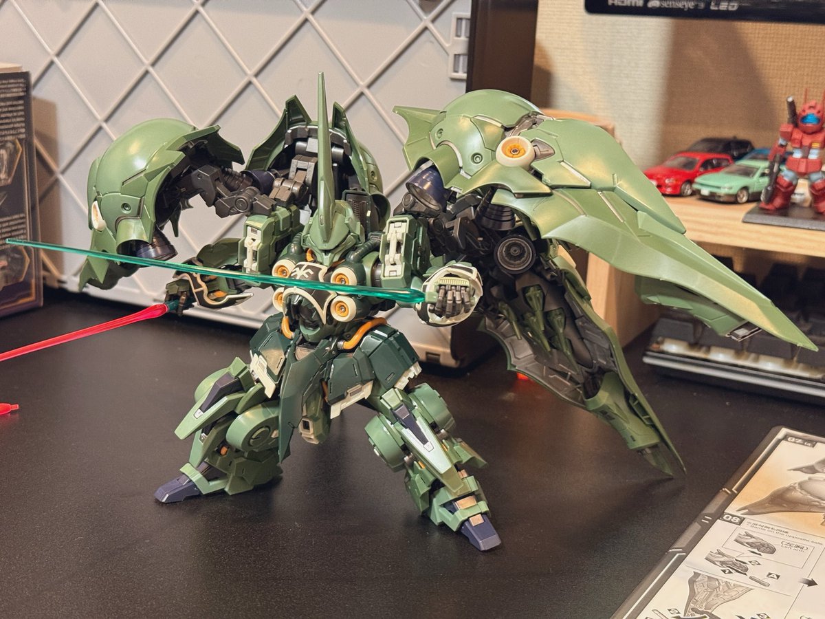 gunvessels's tweet photo. MGSDクシャトリヤ完成した
MGSDと舐めて制作したけどカロリーヤバい
体感2.0MGガンダム×2体分くらいのカロリーある
ただ、質量、密度共に圧倒的な存在感あるので、満足感はハンパないので凄いよさがある
#ガンプラ https://t.co/OQPtfVWWQS