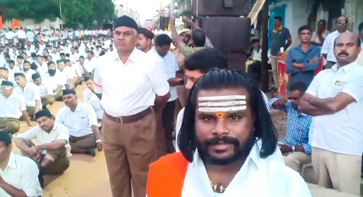 Krishsk07's tweet photo. Muthuramalingam and bussy anand in same frame 🥵🥵🔥 https://t.co/Ofpi1zxXDz