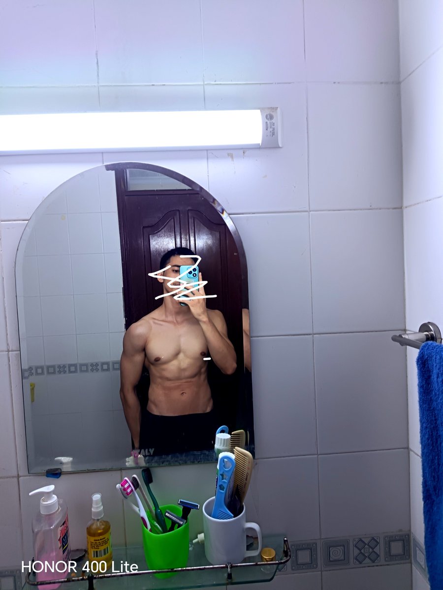 an_binh8671's tweet photo. Đêm nay hơi khó ngủ ace nào mở chuyện chém gió đuê😌🤣 https://t.co/NatRAioxzJ