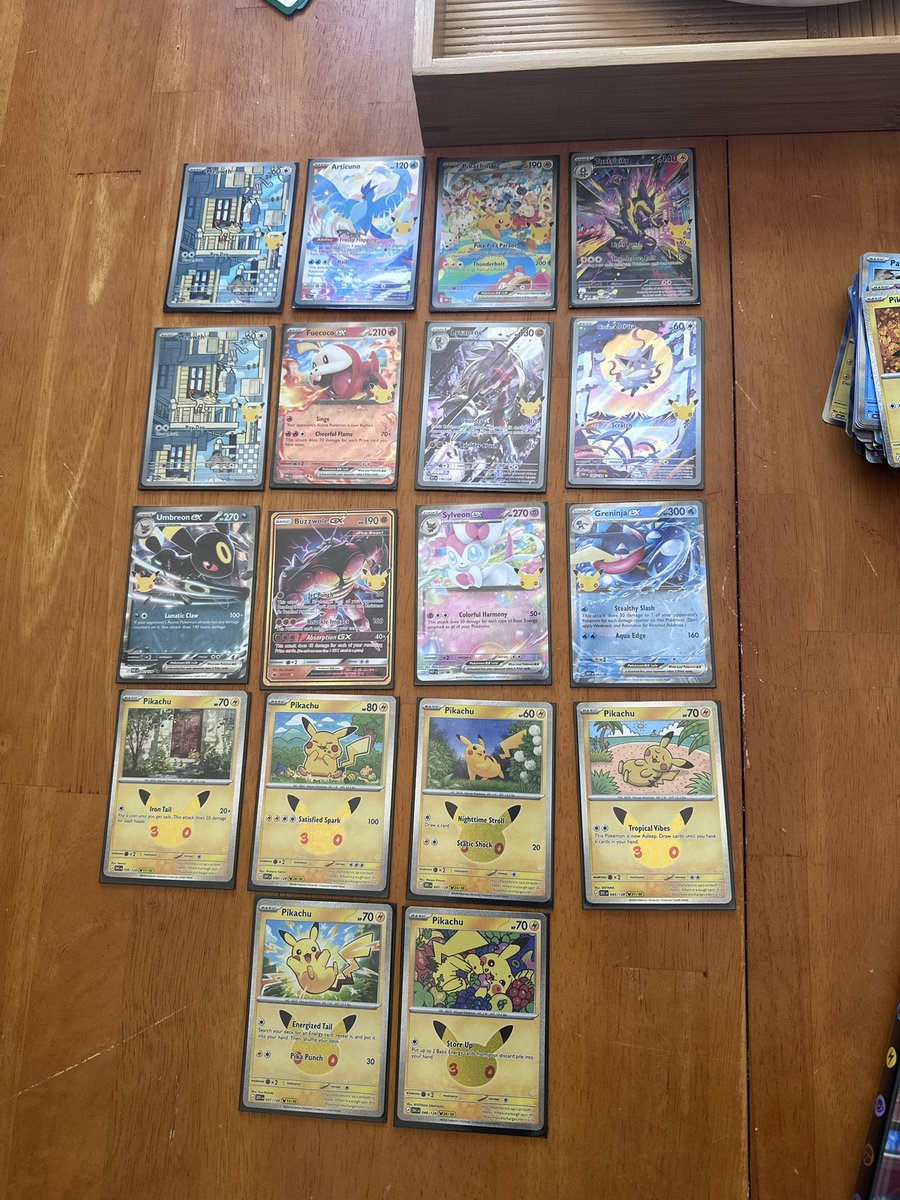 Rhabby_V's tweet photo. Here are the hits from 20 packs. 

I love this set so much 😭 https://t.co/V5d2zs3K0w