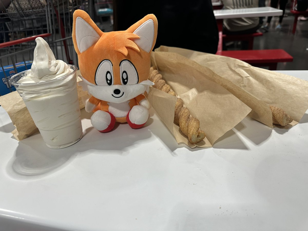 PlushTails's tweet photo. We’re so back!!! #Costco #Churro https://t.co/FvQrSG1Yna