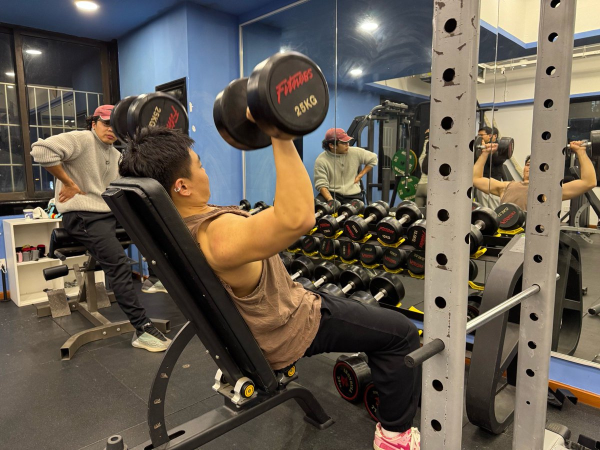 MaureenDwn's tweet photo. Hoy rompo mis límites: levanto 5kg más y celebro cada pequeo paso que me acerca a mi objetivo  Tú también puedes!， https://t.co/YAWbuTGBwu