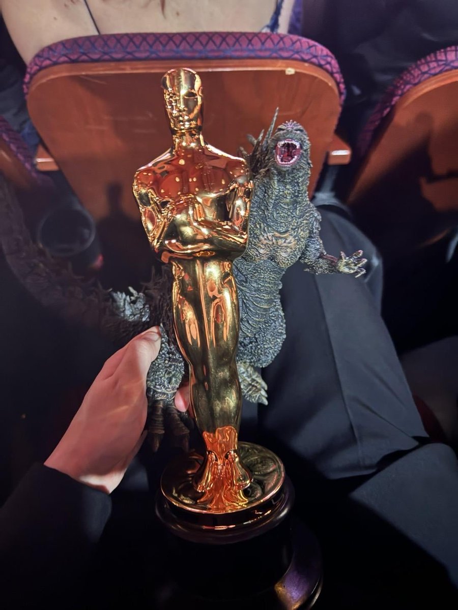Mr_goji54's tweet photo. 🚨 'Godzilla Minus Zero' is currently emerging as an early front-runner for this year's Academy Award for “Best Visual Effects”

(Link: https://t.co/eXvUqjp1Ak) https://t.co/SCT9M6fTOk