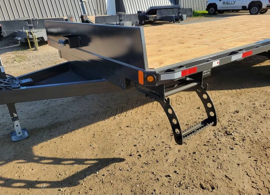 TRSPRINGALIGN's tweet photo. 2027 Precision 18' Deck-Above Trailer | Full Spec 🚚💥 

Upgraded &amp; Ready:
•Tandem 5,200 lb axles
• Premium Douglas fir deck
• Front rock shield + spare mount
• A-frame storage box• 7' slide-in ramps
• Retractable step

💰 $11,750 (+ tax) https://t.co/5XB2eAknRJ