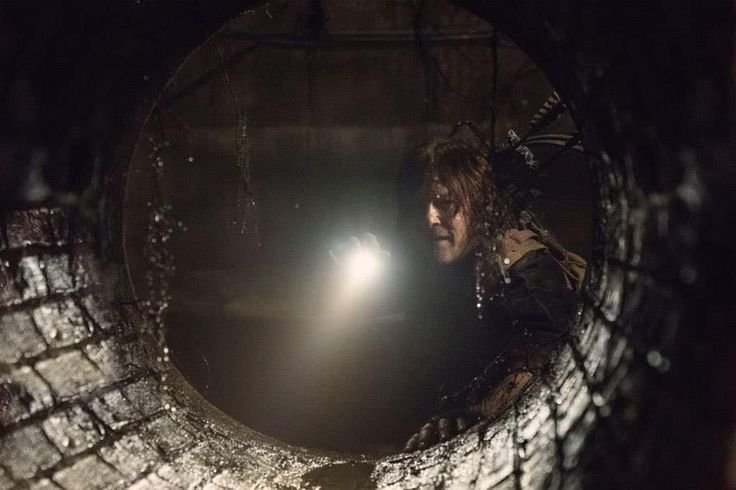 NationReedus's tweet photo. daryl on. norman off. 🖤
#normanreedus #daryldixon https://t.co/fxqUEgU5X7