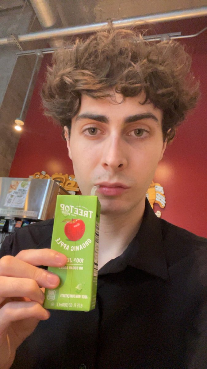 leopardjuice's tweet photo. I luv juice box 🧃 https://t.co/r60TvVaAU4