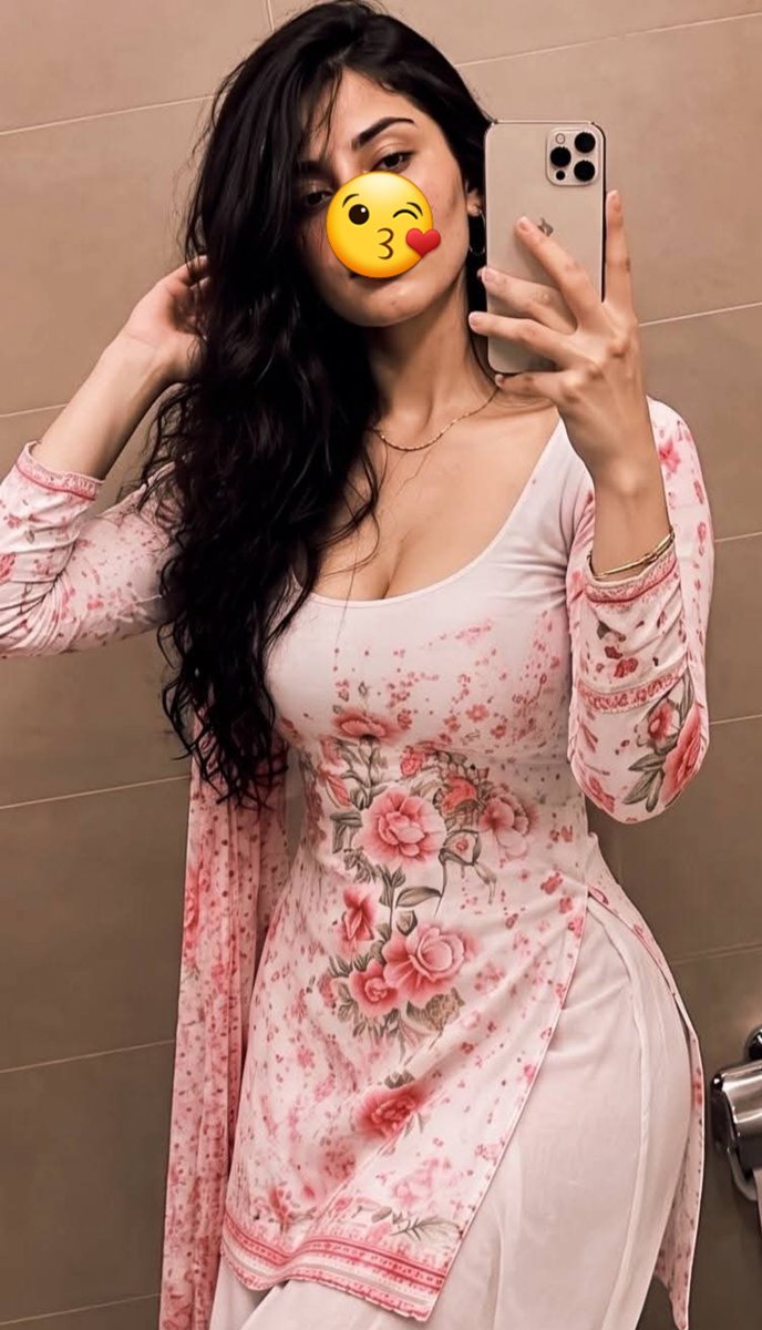 Shaistagullx's tweet photo. Good night everyone 
شب بخیر دوستوں 🥰 https://t.co/GwvPcZUIPQ