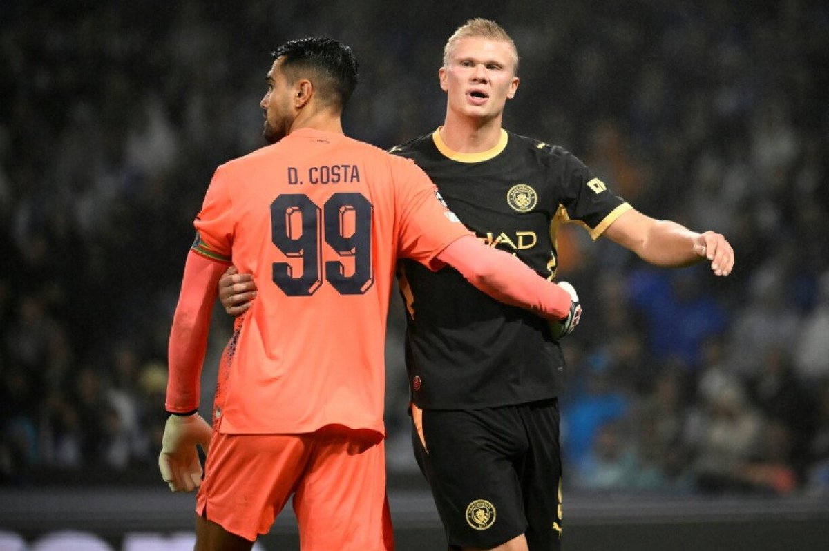 Jonee13's tweet photo. O duelo.
Ele marca sempre. Ele defende sempre.
Parece-me que vamos ter muitas páginas nesta história (pelo menos até acabarem a jogar juntos)
#NORPOR #NORvPOR #Haaland #DiogoCosta https://t.co/OK832IKzPN
