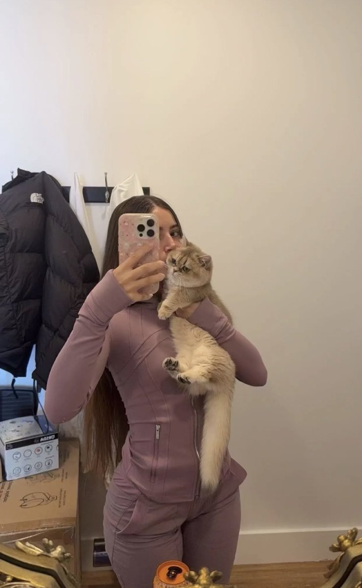 Emarrbb_0's tweet photo. Just say it…
Did you want to see my Pussy cat? https://t.co/FsNQTyIjmJ
