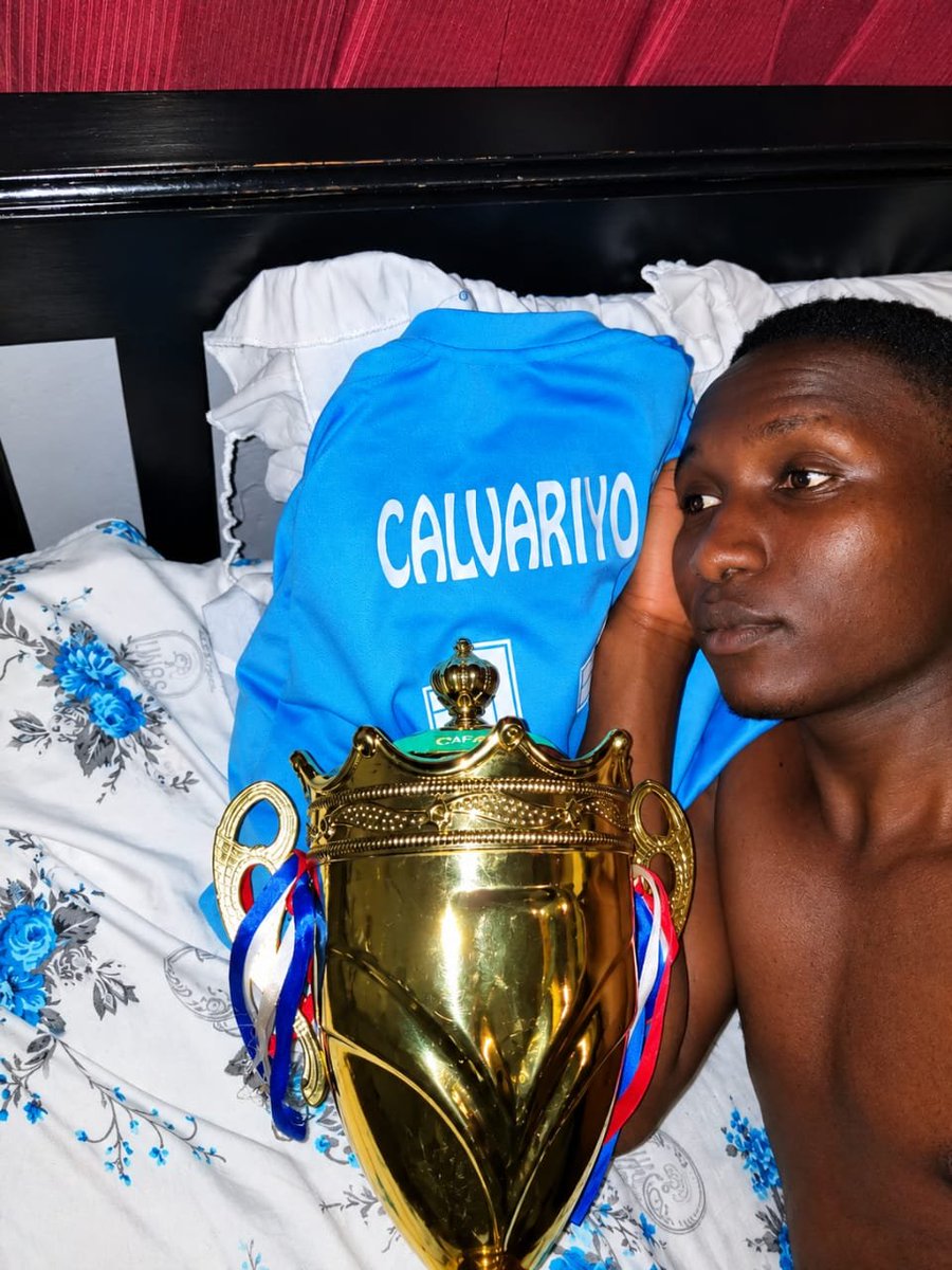 CalvariyoFc's tweet photo. First trophy of the season🏆.
#Hungryformore
#Calvariyofc
#Tuzeomukensi https://t.co/1YDbWCWjIE