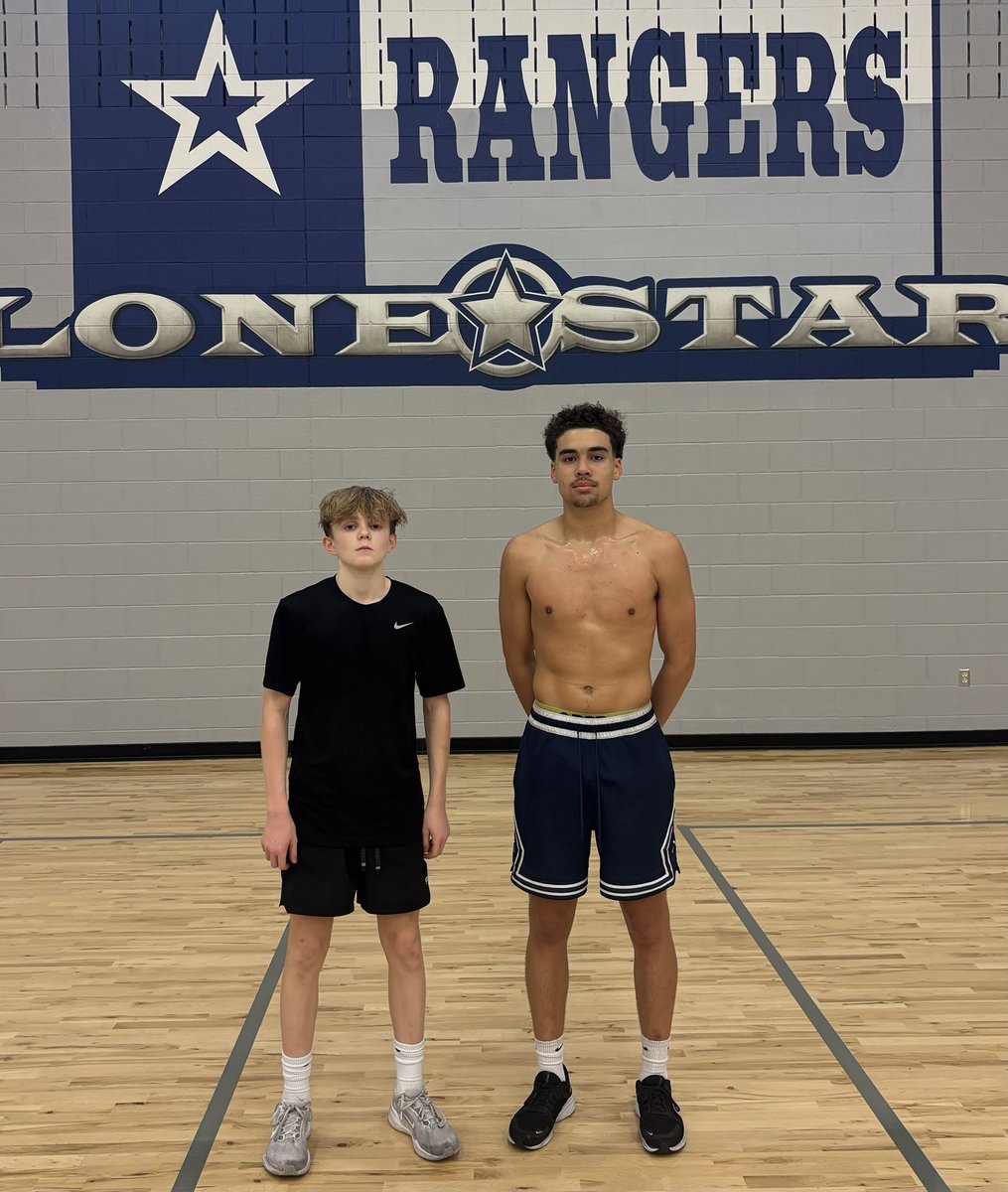 PCnowisthetime's tweet photo. What a week of WORK it was for the @LSHSRangers 🔥
It’s just what they do. Anytime, anywhere! The Rangers STAY READY! #FAMILY
Big S/O to all our @VistaSportMedPT ⭐️s of the Week:
Boys 🏀: Mekhi, Smith
Girls 🏀: Raleigh, Rakell
🥎: Brynnlee
🤼♂️: Jacob, Bel https://t.co/gW7z5OjFH3